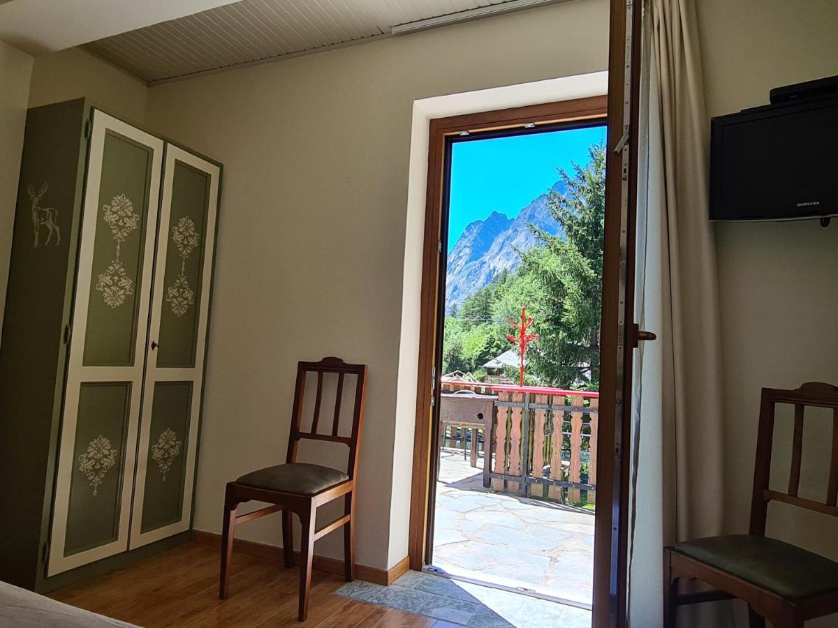 Hotel Dente Del Gigante Courmayeur Exterior foto