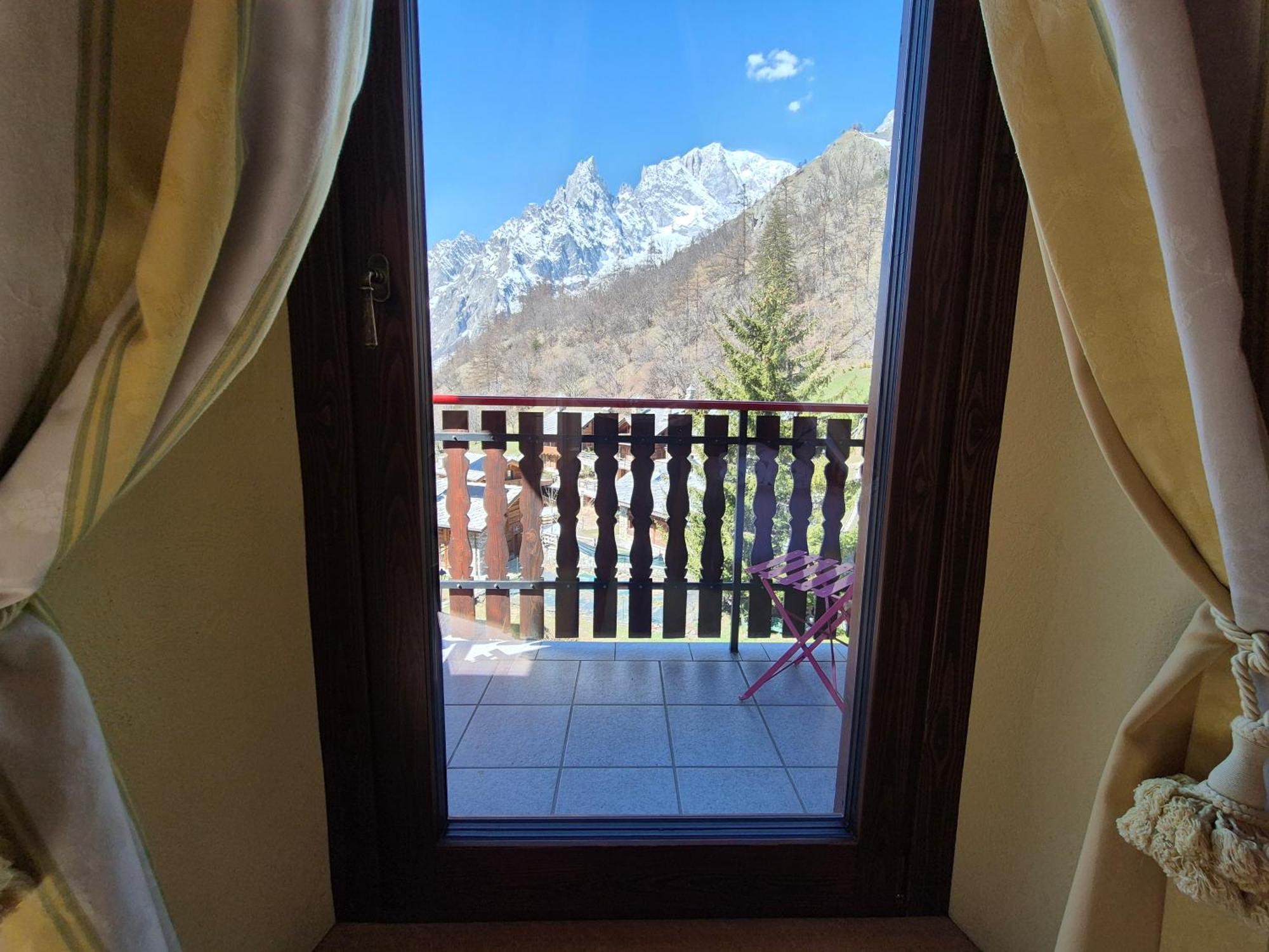 Hotel Dente Del Gigante Courmayeur Exterior foto