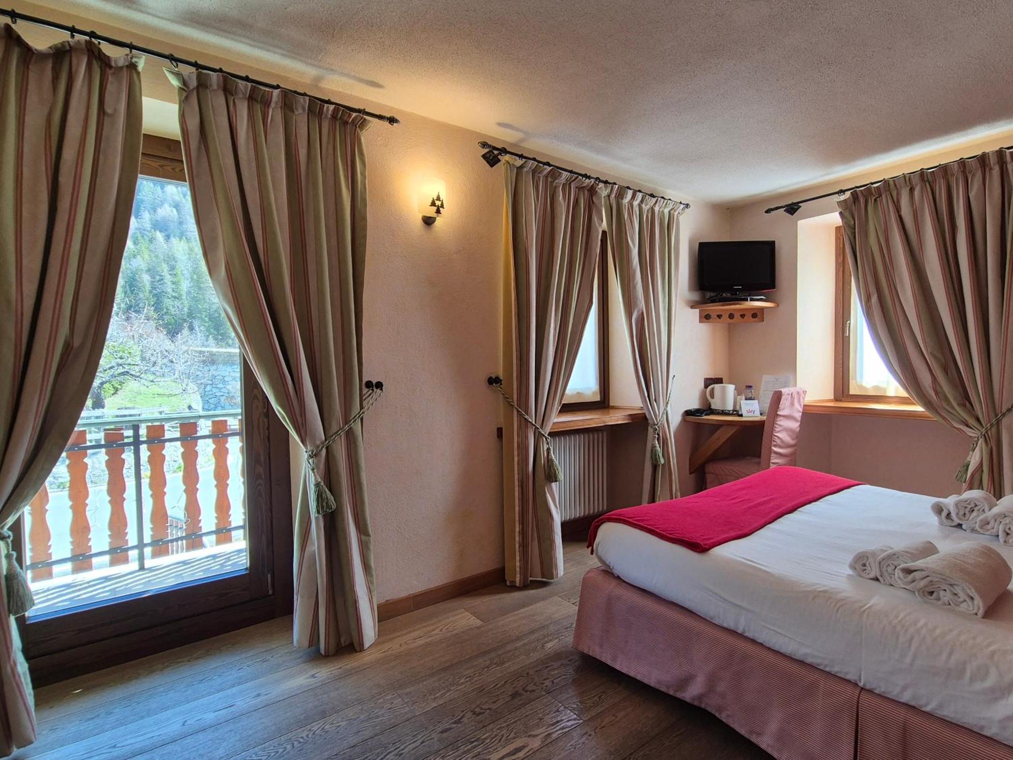 Hotel Dente Del Gigante Courmayeur Exterior foto