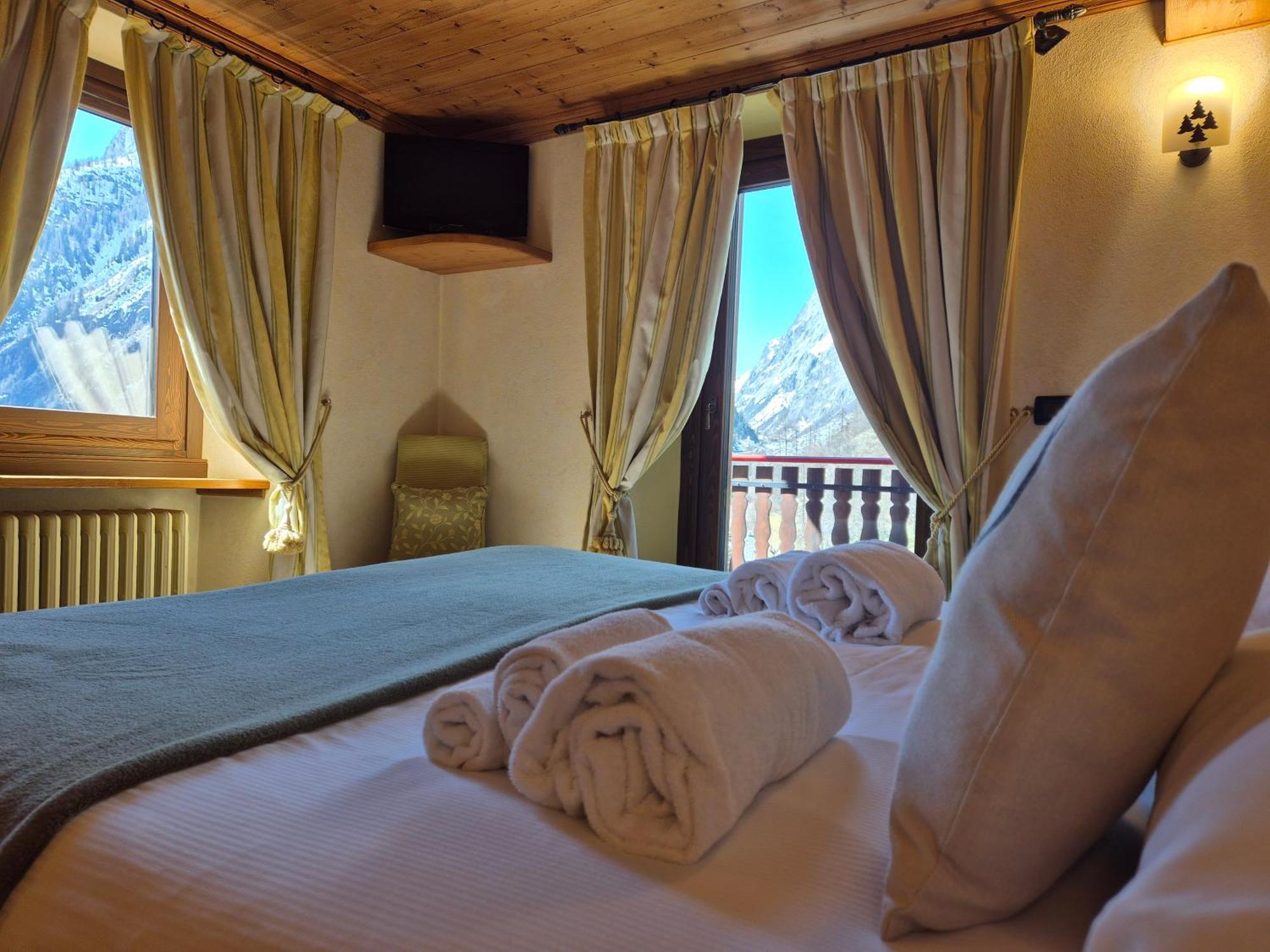 Hotel Dente Del Gigante Courmayeur Exterior foto